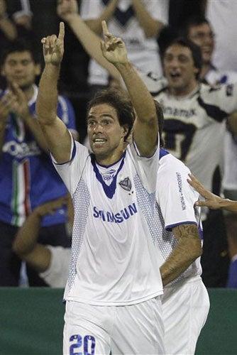 Chivas cae 3-0 ante Vélez como visitante | FOTO: AP