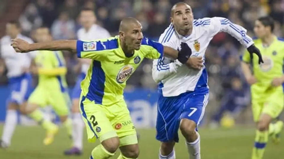 Getafe hunde un poco más al Zaragoza