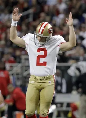 49ers aseguran segundo puesto en la NFC al vencer 34-27 a Carneros