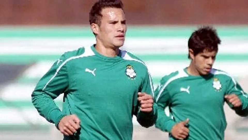 Galindo trabaja para tener un lugar en el cuadro titular
