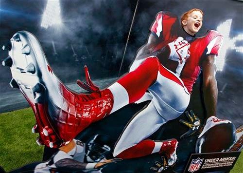 Los aficionados viven la experiencia del Super Bowl XLVI en Indianápolis (FOTO AP)
