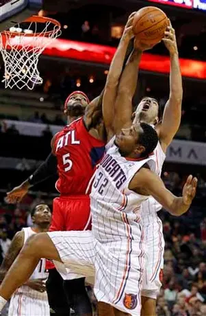 Atlanta vence 102-96 a Bobcats en Tiempo Extra