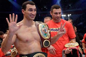 Klitschko retiene el cetro mundial tras vencer a Mark Mormeck