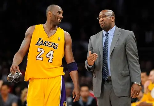 Kobe pierde por cuarta ocasión un partido por lesión
