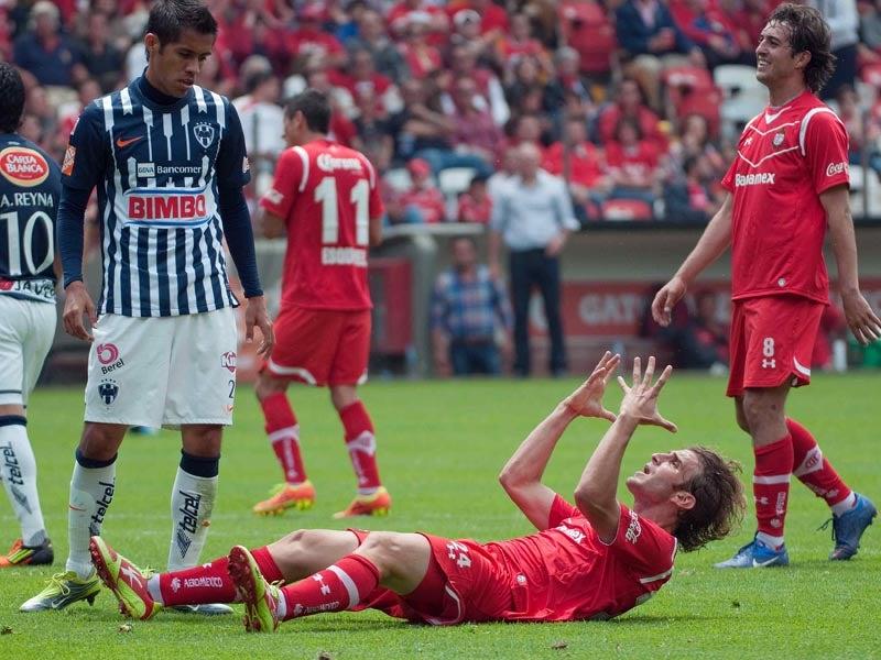 El Toluca buscó un contragolpe, lo que les costó que los regios enviaran todo su arsenal. FOTO: MEXSPORT