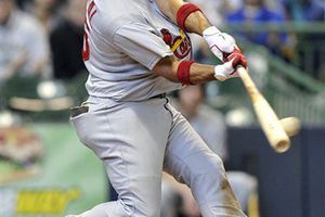 Cardenales se llevan serie ante Cerveceros