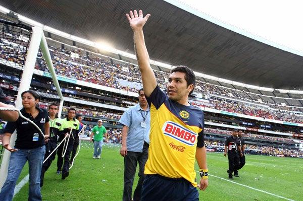 El América y el combinado guaraní organizaron un homenaje al paraguayo. FOTO: MEXSPORT