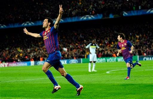 Sergio Busquets festeja, tras abrir el marcador. FOTO: AP