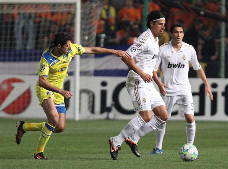 El Madrid se posicionó del balón. FOTO: EFE