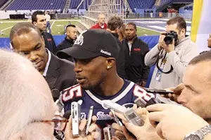 Ochocinco, asediado pese a no tener podio