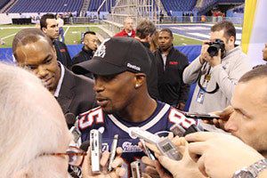 Ochocinco, asediado pese a no tener podio