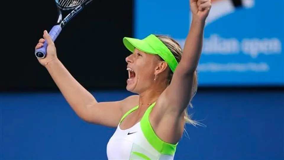 Sharapova gana y enfrentará a Azarenka en final de Australia