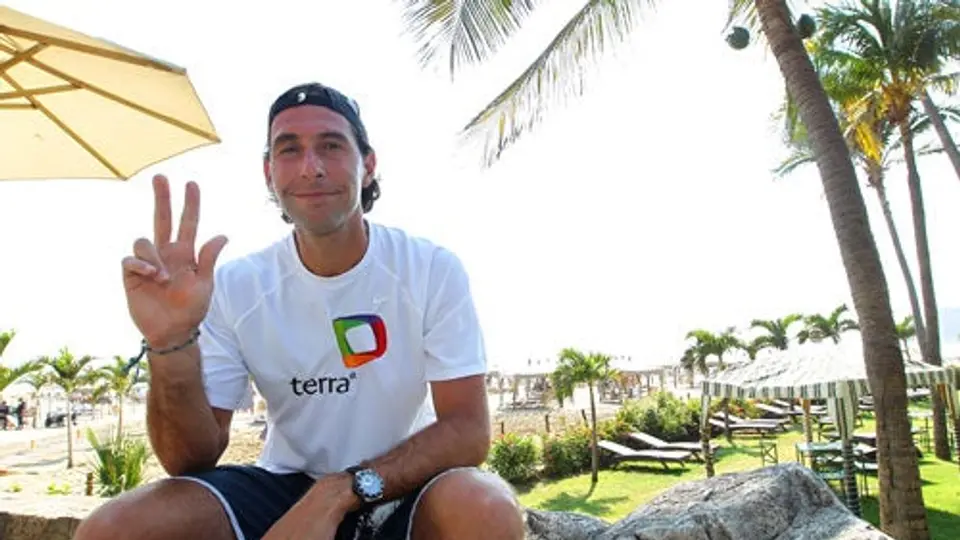 Santiago González se retira del singles