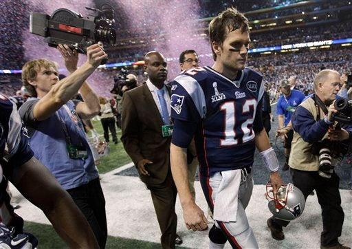 Brady dio buen juego pero no alcanzó. FOTO: AP
