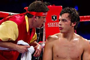 Chávez le pide a 'Maravilla' jugarse los sueldos