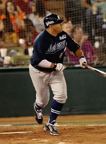 Robinson Cancel tuvo debut soñado con Sultanes