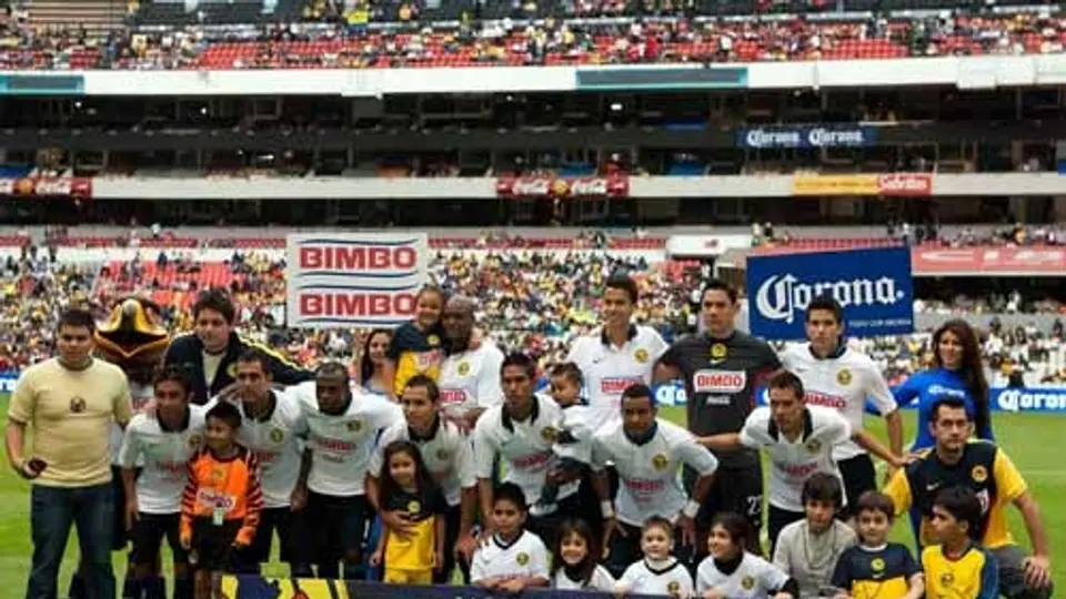 Se registra buena entrada en el Estadio Azteca