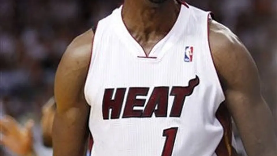 Chris Bosh, fuera por tiempo indefinido
