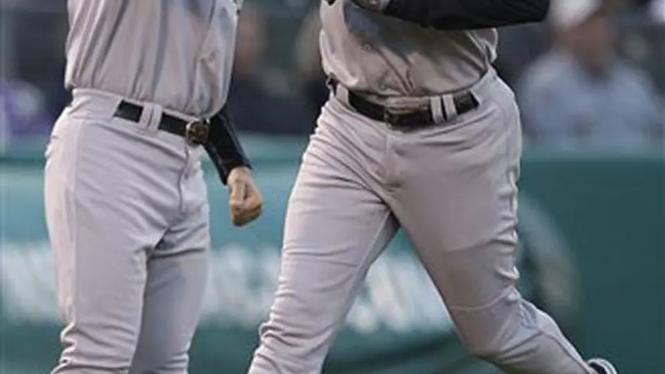 Yankees apabullan 9-2 a Atléticos