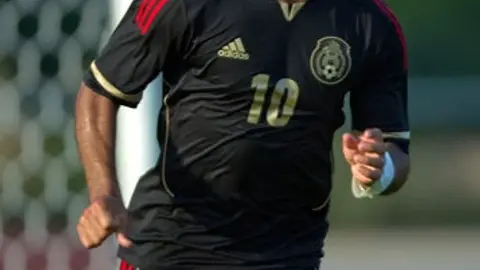 Ansía Marco Fabián  brillar en Toulon