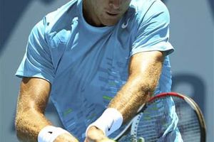 Del Potro debuta en Sydney con triunfo y cae Wozniacki