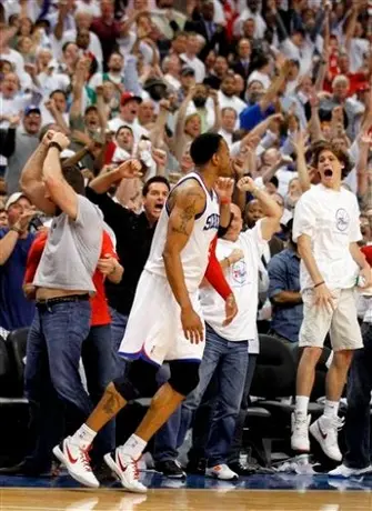 76ers igualan la serie ante Celtics