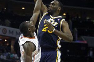 Nájera juega en la derrota de los Bobcats a manos del Jazz