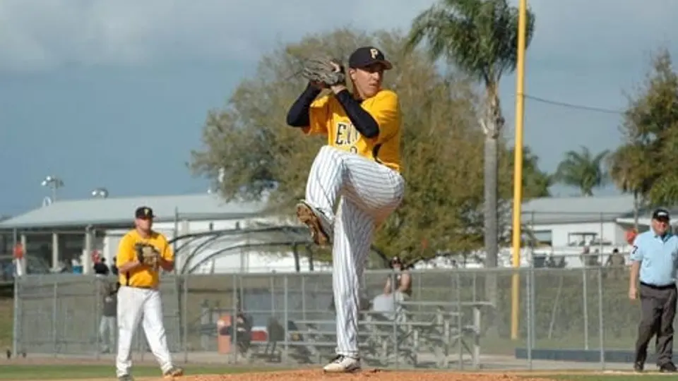 Jorge Quezada brilla en William Penn y estará en el Draft 2013