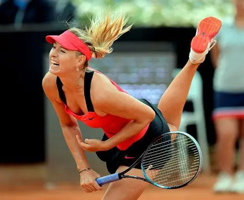 Sharapova avanza a Semifinales en Roma