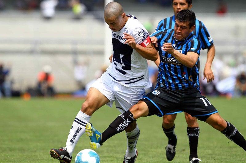 Pumas no logró conservar la ventaja y terminaron empatando por Gallos Blancos. FOTO: MEXSPORT