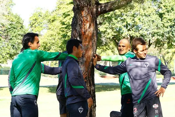 Los entrenamientos a doble sesión continuarán en Rayados