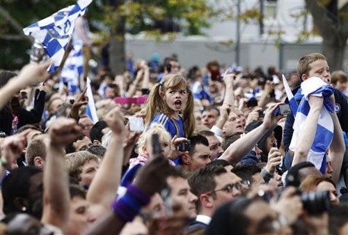 La gente salió a ver a sus héroes | AP