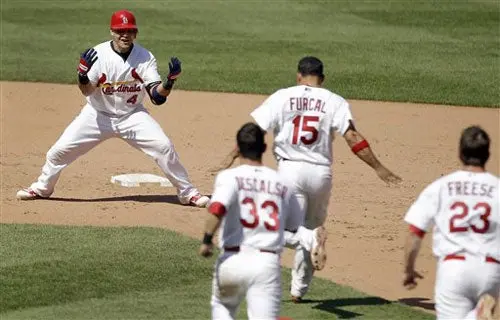 Cardenales toman revancha ante Cachorros