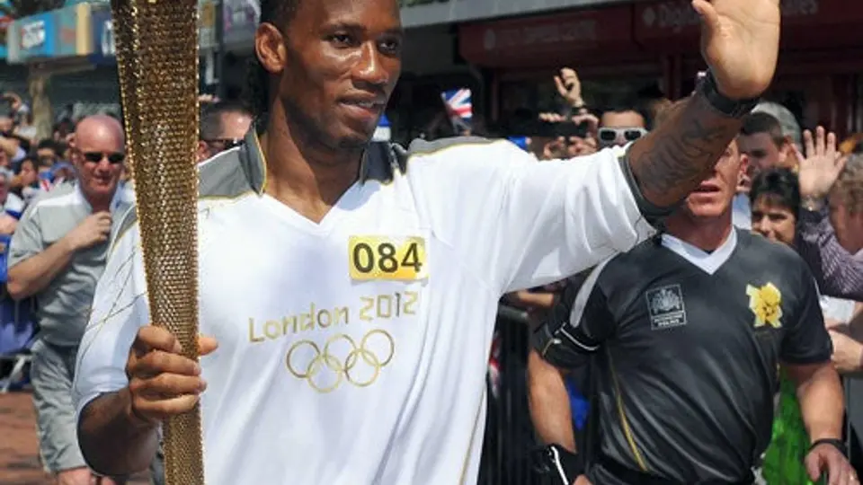 Drogba portó la antorcha olímpica