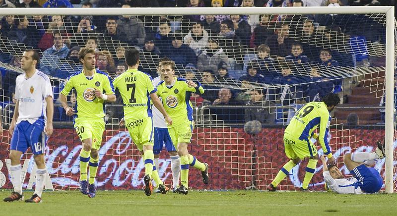 El Getafe empató en La Romareda y hunde más a los 'maños'. FOTO: EFE