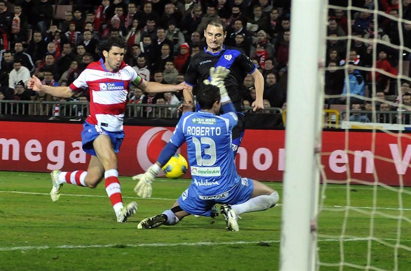El Granada no pudo con los de Vallecas. FOTO: EFE