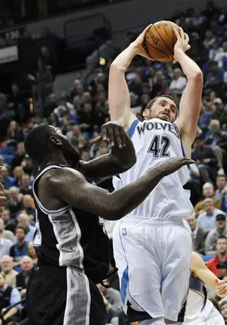 Ginóbili se lesiona en la derrota de Spurs 96-106 ante Timberwolves