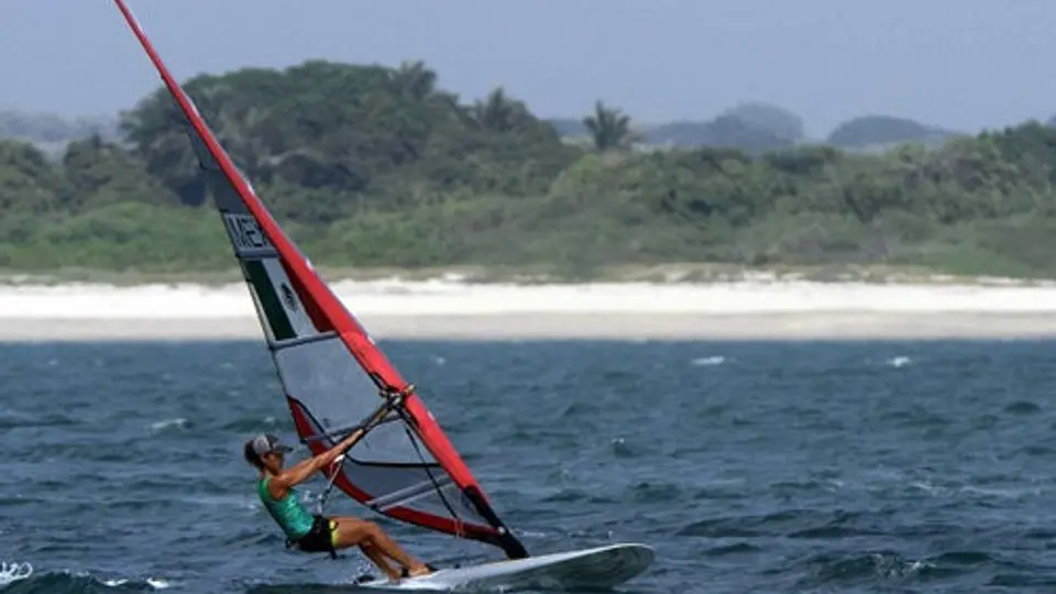 Demita Vega gana Oro en Mundial de vela