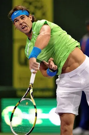 Nadal, Federer y Tsonga avanzan a la siguiente ronda en Doha