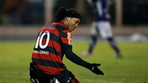 Flamengo podría quedarse sin Ronaldinho