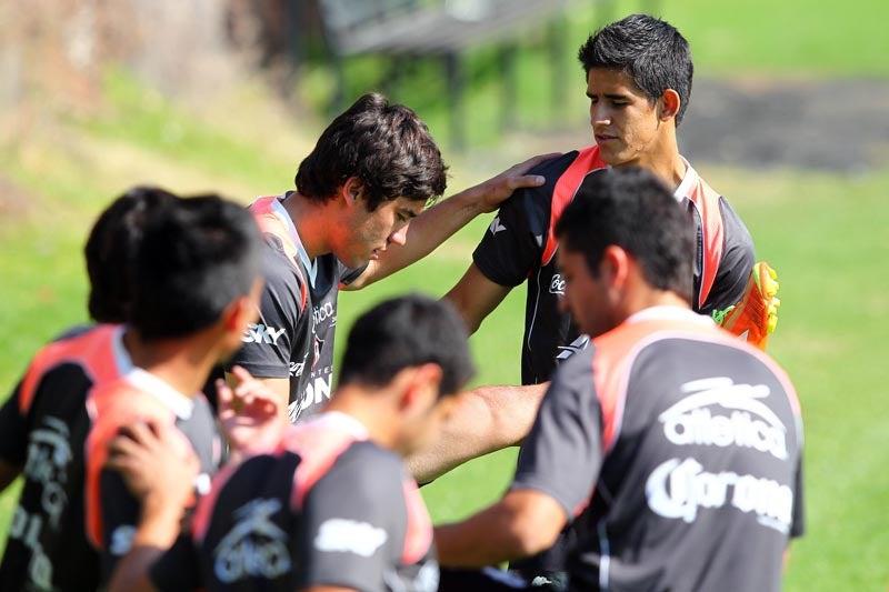Los jugadores fueron separados a petición de la 'Pájara' Chávez. FOTO: SAÚL MOLINA