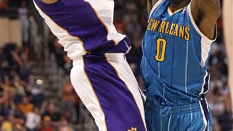 Ayón anota 4 puntos en la derrota de Hornets