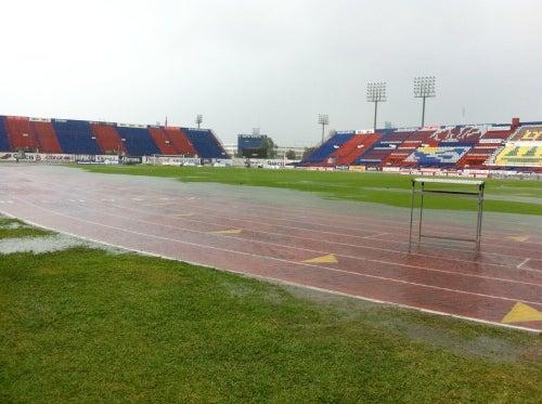 La cancha del Andrés Quintana Roo está inundada (FOTO: JORGE JARAMILLO)