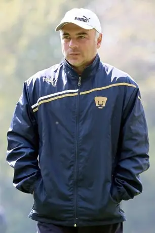 Vázquez reconoce problemas para Pumas cuando visitan el Tec