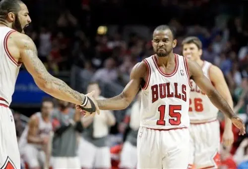 Sin Derrick Rose, Chicago se impone 106-102 al Heat de Miami