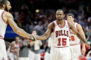 Sin Derrick Rose, Chicago se impone 106-102 al Heat de Miami