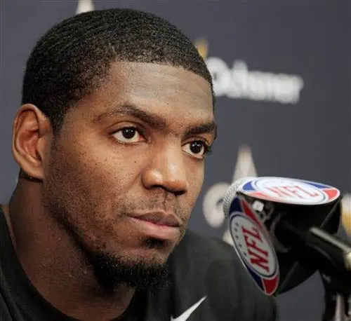 NFL suspende a Vilma por toda la temporada