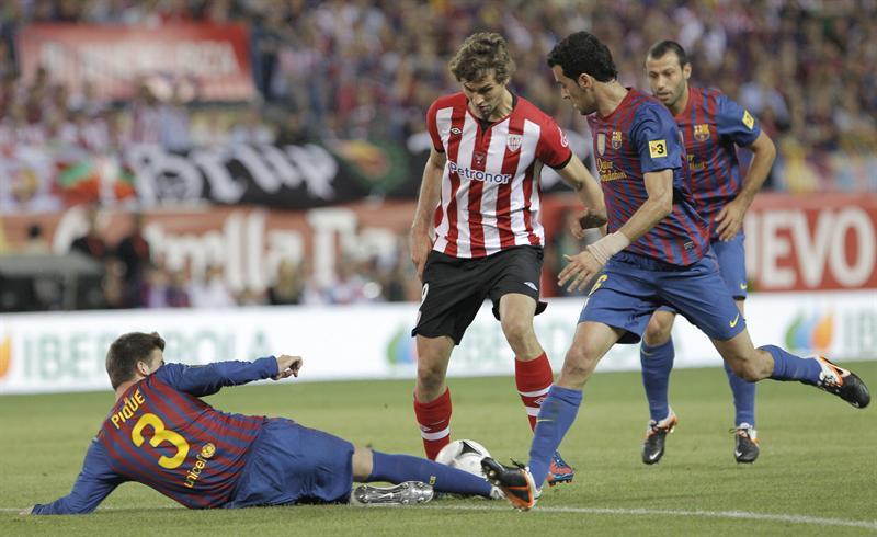 La defensa blaugrana no permitió el paso de Llorente I EFE