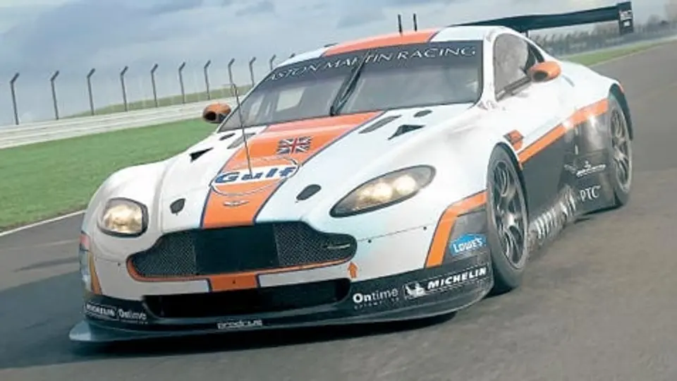 Adrián Fernández participará con Aston Martin