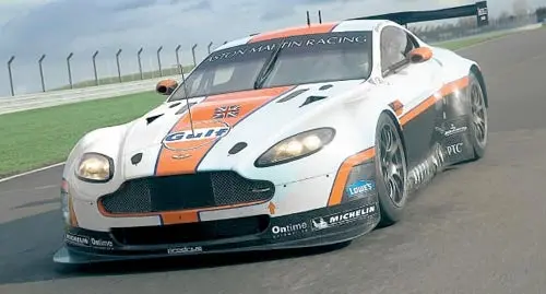 Adrián Fernández participará con Aston Martin